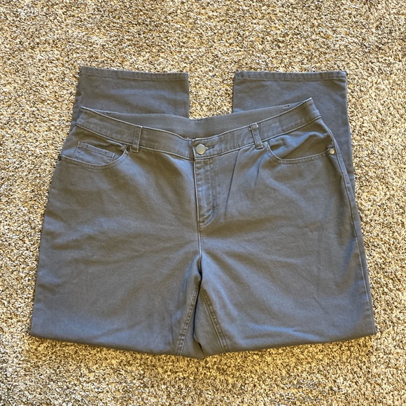 16 W Petite Gray CJ Banks Jeans - Picture 1 of 2